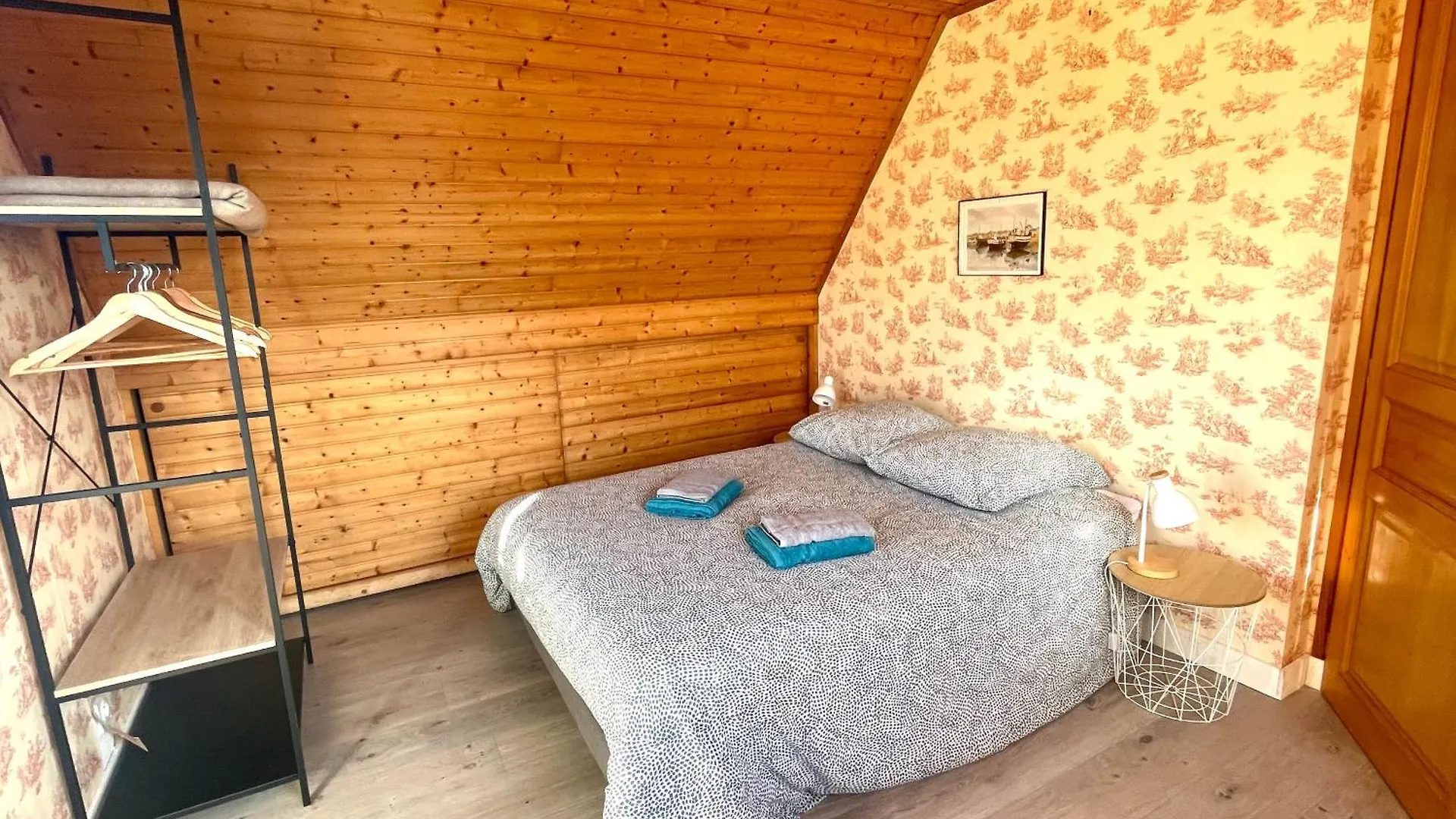 Jolie Maison Renovee Au Bord De La Ria, Belz 0*,  France